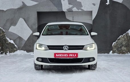 Volkswagen Jetta VI, 2014 год, 1 100 000 рублей, 2 фотография