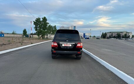 Toyota Land Cruiser 100 рестайлинг 2, 2006 год, 1 990 000 рублей, 4 фотография