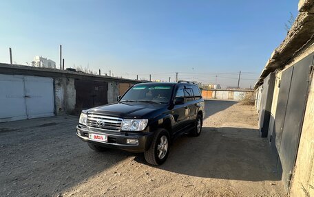 Toyota Land Cruiser 100 рестайлинг 2, 2006 год, 1 990 000 рублей, 14 фотография