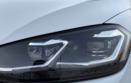 Volkswagen Golf VII, 2018 год, 1 680 000 рублей, 2 фотография