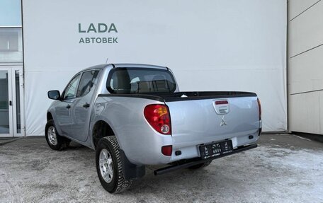 Mitsubishi L200 IV рестайлинг, 2012 год, 1 598 000 рублей, 4 фотография