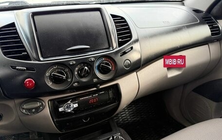 Mitsubishi L200 IV рестайлинг, 2012 год, 1 598 000 рублей, 9 фотография