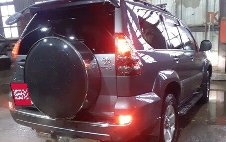 Toyota Land Cruiser Prado 120 рестайлинг, 2003 год, 2 000 000 рублей, 6 фотография