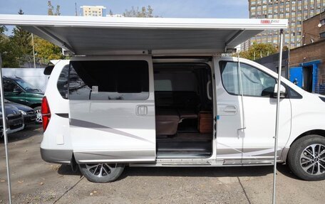 Hyundai Grand Starex Grand Starex I рестайлинг 2, 2020 год, 4 950 000 рублей, 2 фотография