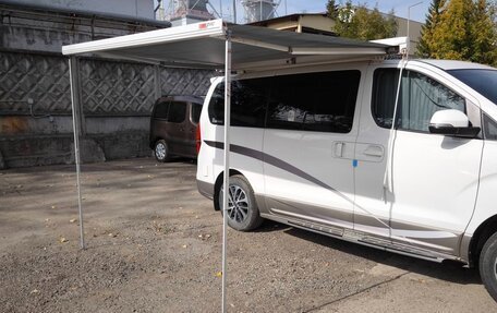 Hyundai Grand Starex Grand Starex I рестайлинг 2, 2020 год, 4 950 000 рублей, 4 фотография