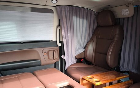 Hyundai Grand Starex Grand Starex I рестайлинг 2, 2020 год, 4 950 000 рублей, 9 фотография