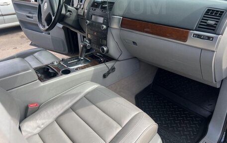 Volkswagen Touareg III, 2004 год, 547 000 рублей, 10 фотография