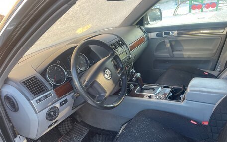 Volkswagen Touareg III, 2004 год, 547 000 рублей, 7 фотография