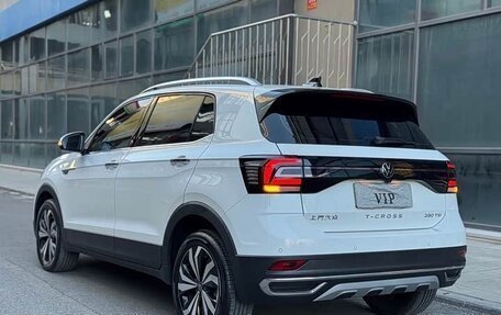 Volkswagen T-Cross I, 2022 год, 1 500 000 рублей, 4 фотография