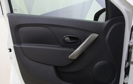 Renault Logan II, 2020 год, 998 800 рублей, 11 фотография