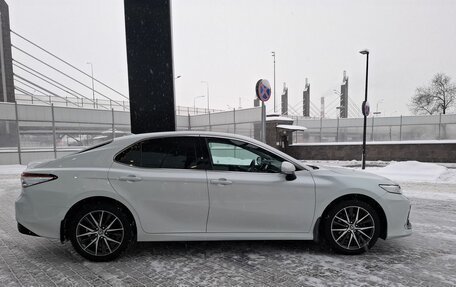 Toyota Camry, 2021 год, 3 250 000 рублей, 6 фотография