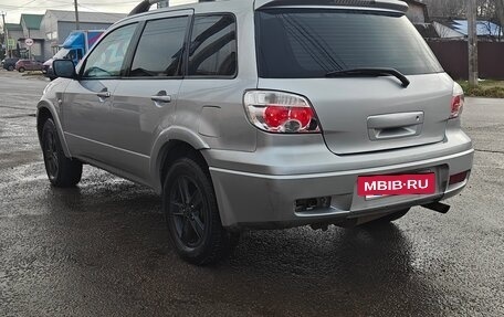 Mitsubishi Outlander III рестайлинг 3, 2007 год, 599 000 рублей, 3 фотография