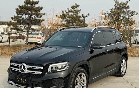 Mercedes-Benz GLB, 2023 год, 2 100 000 рублей, 1 фотография