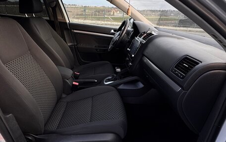 Volkswagen Jetta VI, 2010 год, 799 000 рублей, 10 фотография