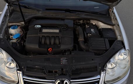 Volkswagen Jetta VI, 2010 год, 799 000 рублей, 17 фотография