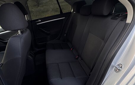 Volkswagen Jetta VI, 2010 год, 799 000 рублей, 19 фотография