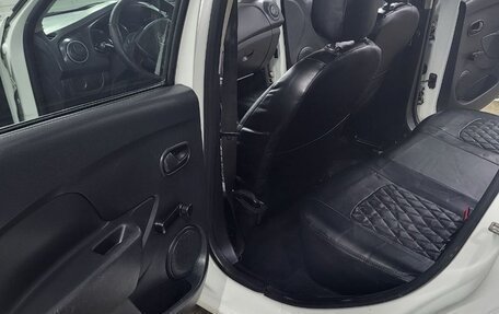 Renault Logan II, 2016 год, 599 000 рублей, 14 фотография