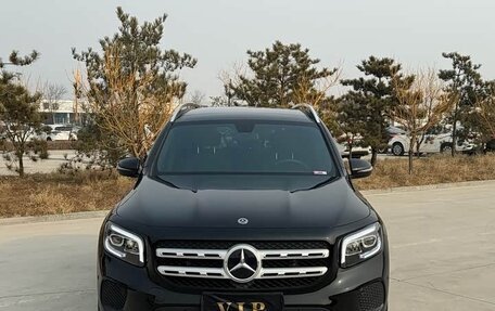 Mercedes-Benz GLB, 2023 год, 2 100 000 рублей, 2 фотография