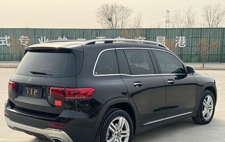 Mercedes-Benz GLB, 2023 год, 2 100 000 рублей, 6 фотография