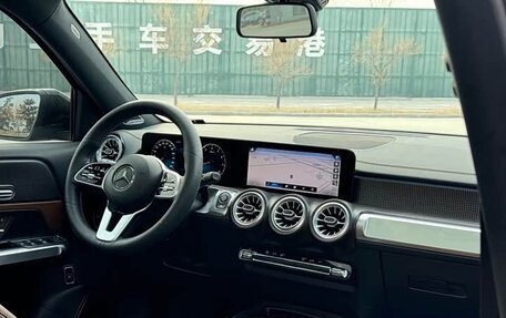 Mercedes-Benz GLB, 2023 год, 2 100 000 рублей, 9 фотография