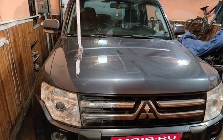 Mitsubishi Pajero IV, 2008 год, 1 600 000 рублей, 5 фотография