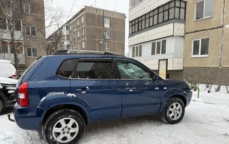 Hyundai Tucson III, 2005 год, 870 000 рублей, 4 фотография