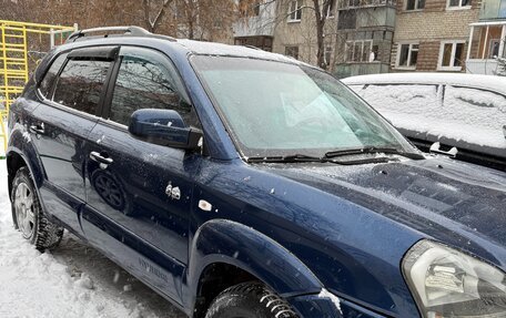 Hyundai Tucson III, 2005 год, 870 000 рублей, 3 фотография