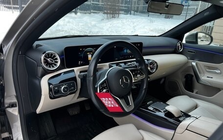 Mercedes-Benz A-Класс, 2019 год, 2 590 000 рублей, 7 фотография