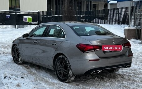 Mercedes-Benz A-Класс, 2019 год, 2 590 000 рублей, 4 фотография