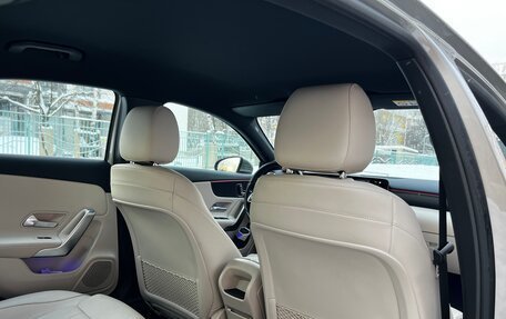 Mercedes-Benz A-Класс, 2019 год, 2 590 000 рублей, 12 фотография