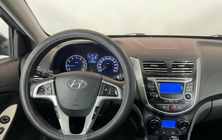 Hyundai Solaris II рестайлинг, 2011 год, 807 000 рублей, 11 фотография