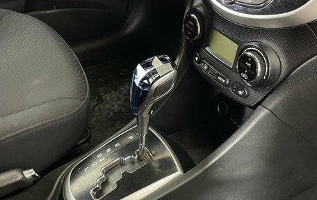 Hyundai Solaris II рестайлинг, 2011 год, 807 000 рублей, 16 фотография