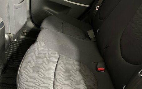 Hyundai Solaris II рестайлинг, 2011 год, 807 000 рублей, 18 фотография