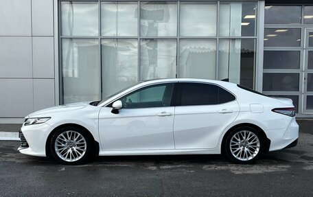 Toyota Camry, 2018 год, 2 300 000 рублей, 8 фотография