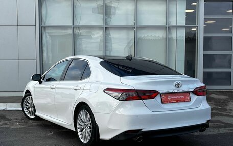 Toyota Camry, 2018 год, 2 300 000 рублей, 7 фотография