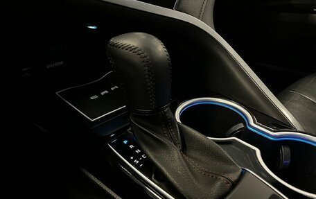 Toyota Camry, 2018 год, 2 300 000 рублей, 18 фотография