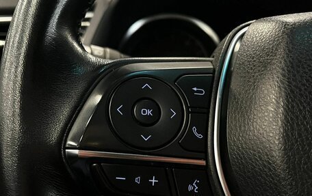 Toyota Camry, 2018 год, 2 300 000 рублей, 13 фотография