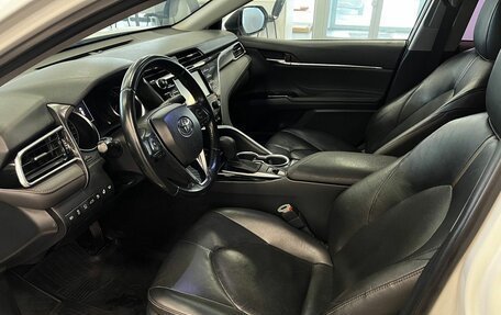 Toyota Camry, 2018 год, 2 300 000 рублей, 23 фотография