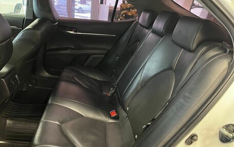 Toyota Camry, 2018 год, 2 300 000 рублей, 25 фотография