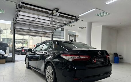 Toyota Camry, 2019 год, 3 090 000 рублей, 4 фотография