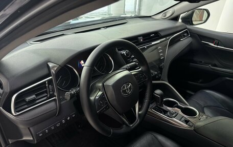 Toyota Camry, 2019 год, 3 090 000 рублей, 8 фотография