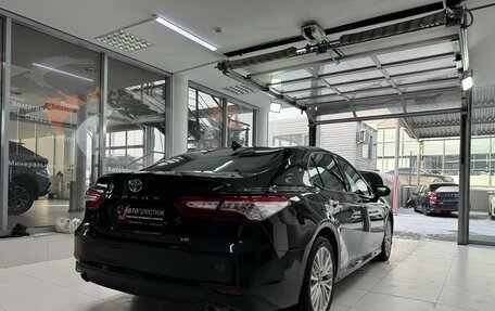 Toyota Camry, 2019 год, 3 090 000 рублей, 6 фотография