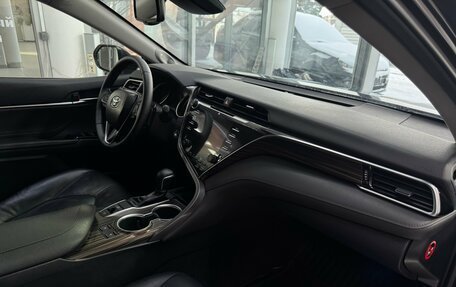 Toyota Camry, 2019 год, 3 090 000 рублей, 9 фотография