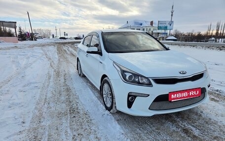 KIA Rio IV, 2018 год, 1 350 000 рублей, 3 фотография