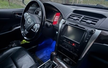 Toyota Camry, 2017 год, 1 680 000 рублей, 6 фотография