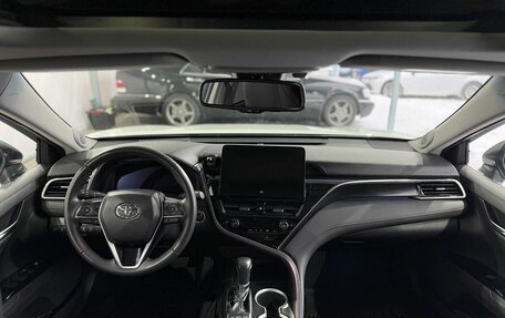 Toyota Camry, 2023 год, 3 699 000 рублей, 10 фотография