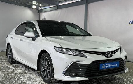 Toyota Camry, 2023 год, 3 699 000 рублей, 7 фотография