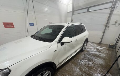 Volkswagen Touareg III, 2011 год, 2 199 000 рублей, 6 фотография
