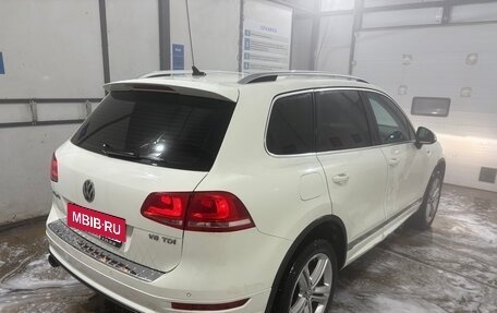 Volkswagen Touareg III, 2011 год, 2 199 000 рублей, 3 фотография