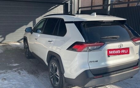 Toyota RAV4, 2020 год, 3 500 000 рублей, 2 фотография